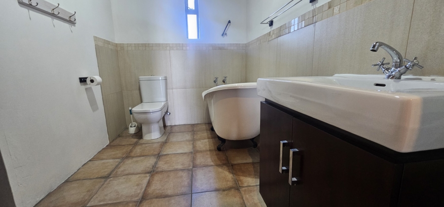 3 Bedroom Property for Sale in Hartebeesfontein Western Cape
